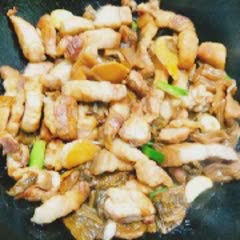 Cách làm thịt kho dưa mặn