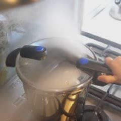 Cách Làm Thịt Kho Nước Coca Cola Đậm Đà Đưa Cơm
