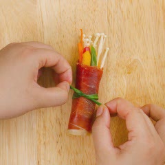 Cách Làm Thịt Nguội Serrano Cuộn Nước Sốt Mè Rang | Thơm Ngon Lạ Miệng