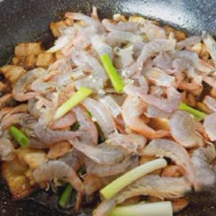 Cách làm thịt rim tôm mặn