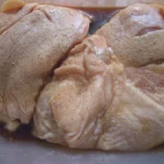 Cách Làm Thịt Đùi Gà Nướng Thơm Lừng Cho Bữa Tiệc