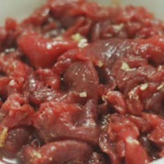 Cách làm Thịt Xiên Chiên thơm lừng cho bữa tiệc gia đình