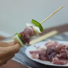 Cách làm Thịt Xiên Chiên thơm lừng cho bữa tiệc gia đình