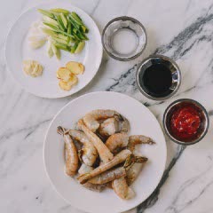 Cách làm tôm chiên sốt cay
