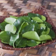 Cách Làm Tôm Hấp Lá Chanh Tuyệt Ngon Cho Cuối Tuần