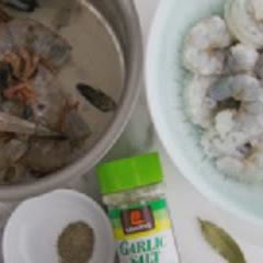 Cách làm tôm luộc đúng cách
