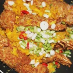 Cách làm tôm mũ ni xóc trứng muối
