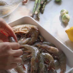 Cách làm tôm nướng măng tây