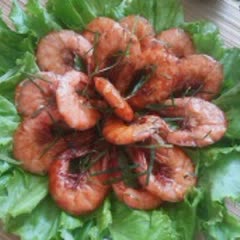 Cách làm tôm rang lá chanh thơm lừng