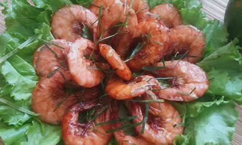 Cách làm tôm rang lá chanh thơm lừng