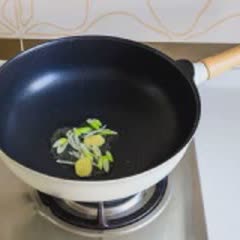 Cách làm tôm tích xào hẹ