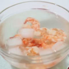 Cách Làm Tôm Tươi Hấp Chanh Đơn Giản Thơm Ngon