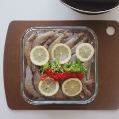Cách làm tôm tươi ngâm nước tương và thảo mộc