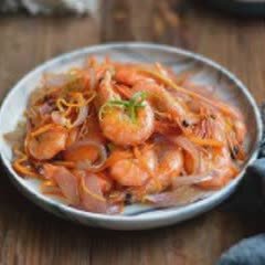 Cách làm tôm xào hành tây và cà rốt