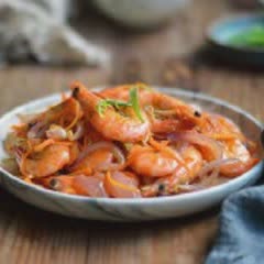 Cách làm tôm xào hành tây và cà rốt