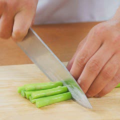 Cách Làm Tôm Xào Măng Tây Hấp Dẫn Cho Bữa Cơm Nhà