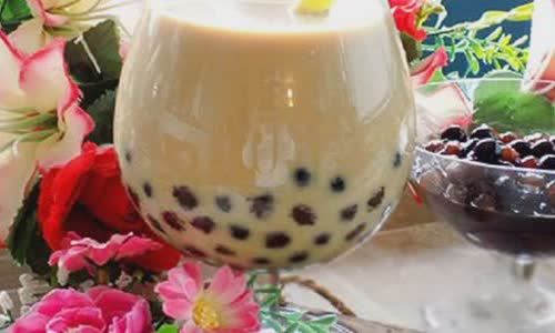 Cách làm trà sữa trân châu từ bột sắn dây