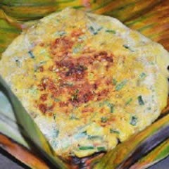 Cách làm trứng chiên lá chuối