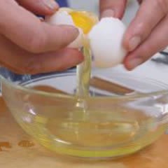 Cách làm trứng chiên nhân kem