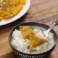Cách Làm Trứng Chiên Rim Nước Mắm | Thơm Ngon Lạ Miệng