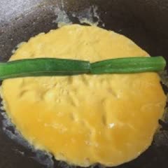 Cách làm Trứng cuộn đậu bắp chiên