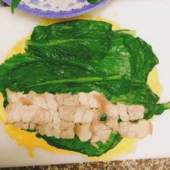 Cách làm Trứng cuộn cải bẹ xanh