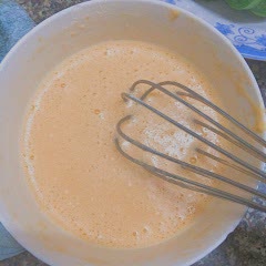 Cách làm Trứng cuộn cải bẹ xanh