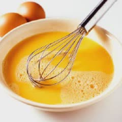 Cách làm Trứng Cuộn Ngải Cứu không bị đắng, cho bữa cơm