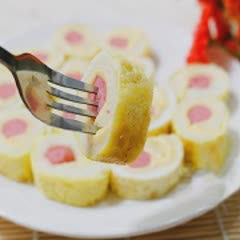 Cách làm trứng cuộn phô mai xúc xích