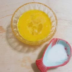 Cách làm trứng cuộn phô mai xúc xích