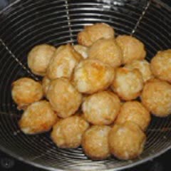 Cách Làm Trứng Cút Chiên Sốt Nấm Mèo Ngon Lạ Miệng