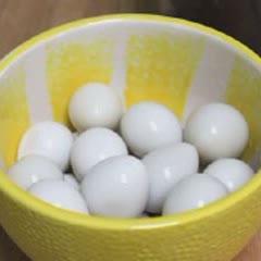 Cách làm trứng cút om nấm