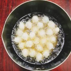 Cách làm trứng cút sốt chua ngọt hấp dẫn