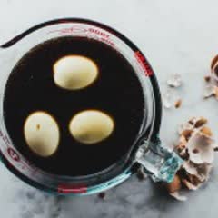 Cách làm Trứng gà lòng đào tẩm nước tương