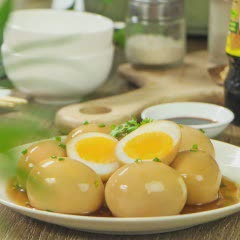 Cách làm Trứng kho nước tương Maggi