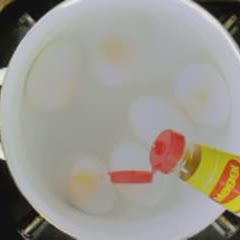 Cách làm Trứng kho nước tương Maggi