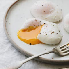 Cách làm trứng luộc lòng đào tròn xinh xắn