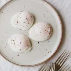 Cách làm trứng luộc lòng đào tròn xinh xắn
