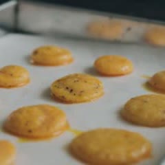 Cách làm Trứng muối vị thảo mộc