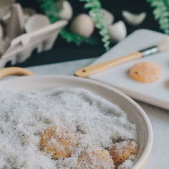Cách làm Trứng muối vị thảo mộc