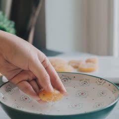 Cách làm Trứng muối vị thảo mộc