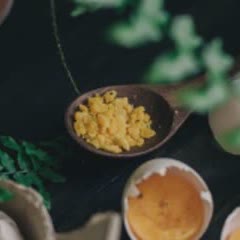 Cách làm Trứng muối vị thảo mộc