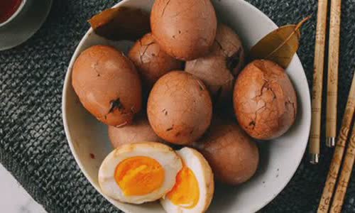 Cách làm trứng ngâm tương thảo mộc