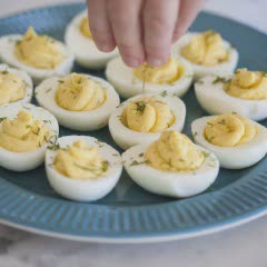 Cách làm Trứng nghiền trộn sốt Mayonnaise
