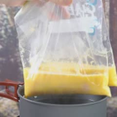 Cách Làm Trứng Đúc Phô Mai Và Thịt Xông Khói Ngon