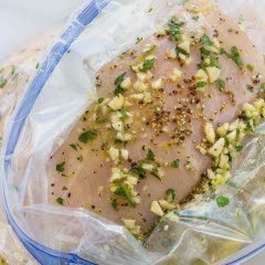 Cách làm Ức gà nướng ngũ vị