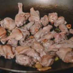 Cách làm vịt nấu khoai môn béo ngon