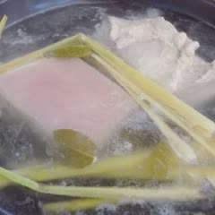 Cách làm xà lách cuộn thịt luộc