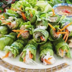 Cách làm xà lách cuộn thịt luộc