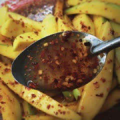 Cách làm xoài trộn mắm ớt
